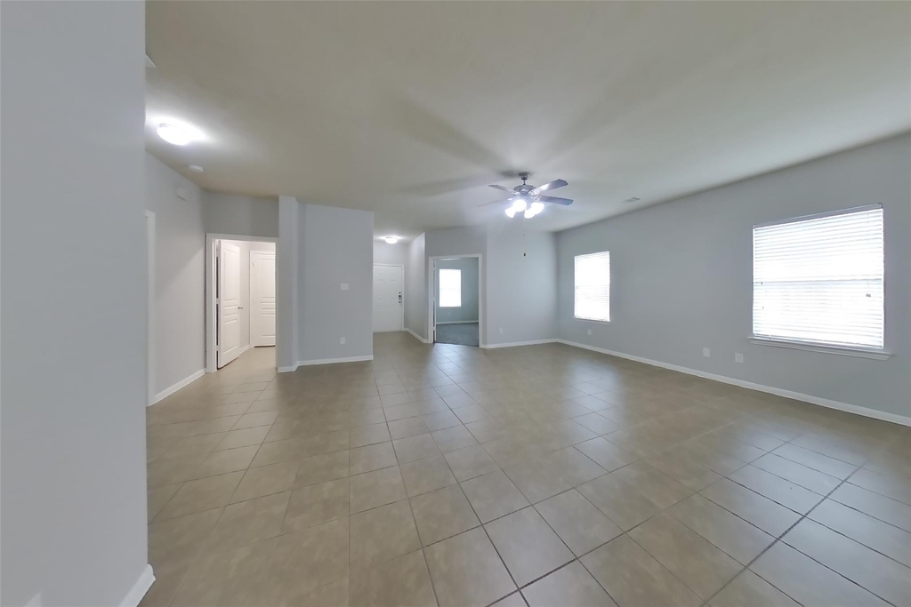 2122 Hackberry Bank Lane - Photo 2
