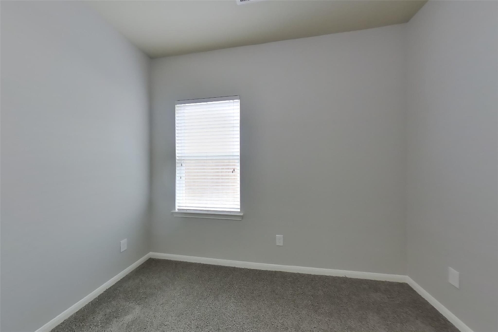 2122 Hackberry Bank Lane - Photo 9