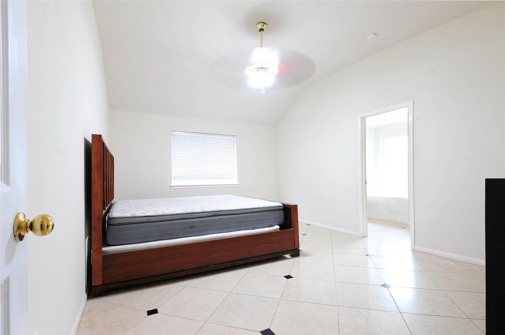 7023 Shaman Lane - Photo 11