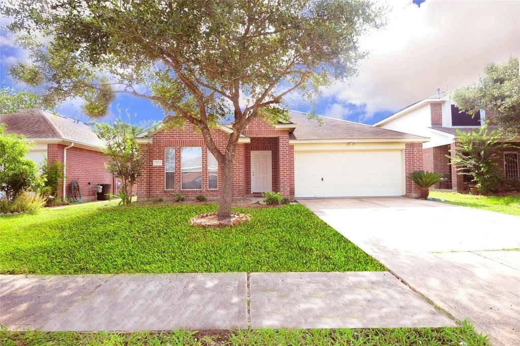 7023 Shaman Lane - Photo 0