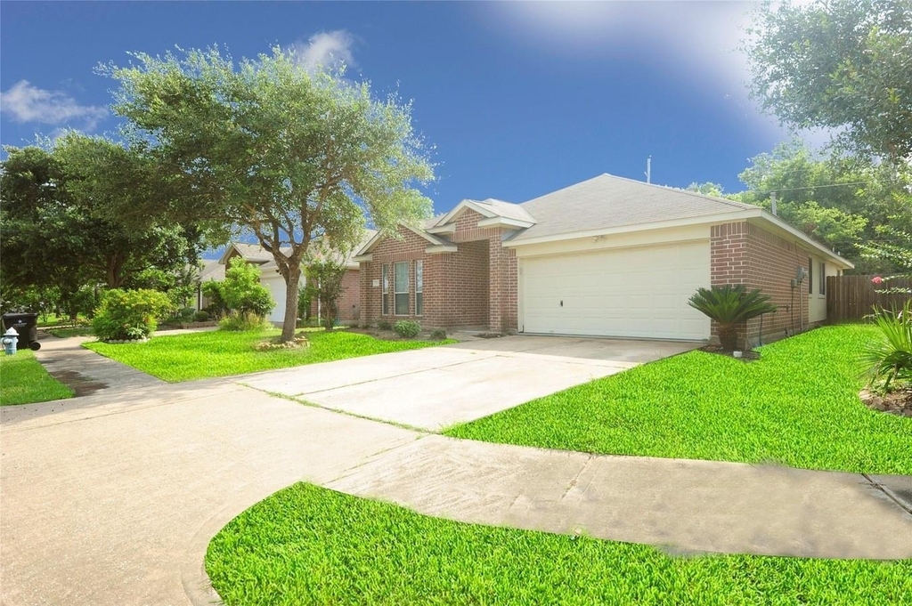 7023 Shaman Lane - Photo 2