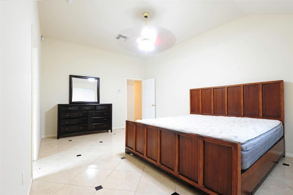 7023 Shaman Lane - Photo 10