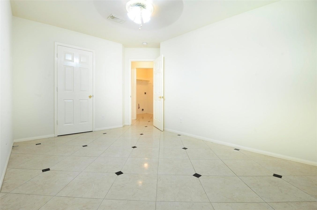 7023 Shaman Lane - Photo 14
