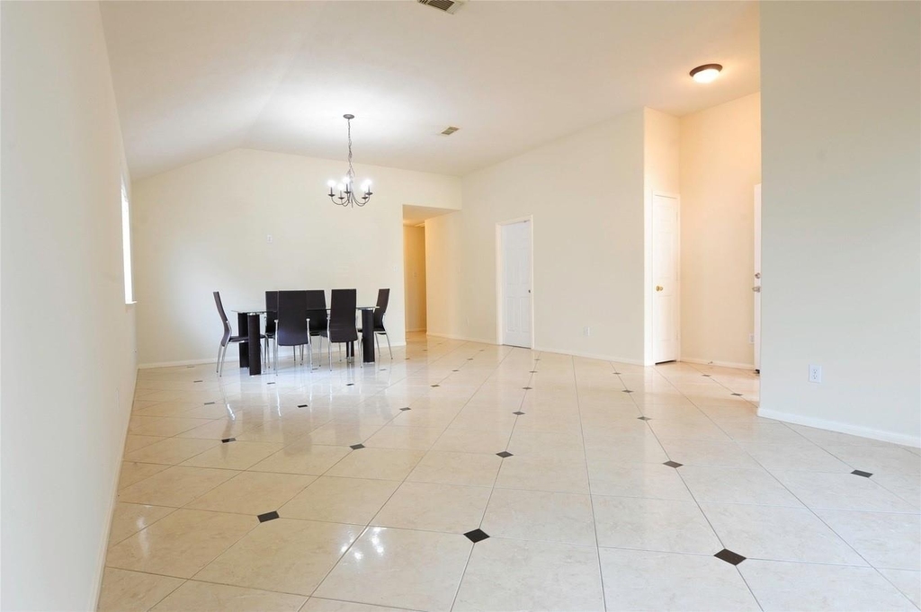 7023 Shaman Lane - Photo 8