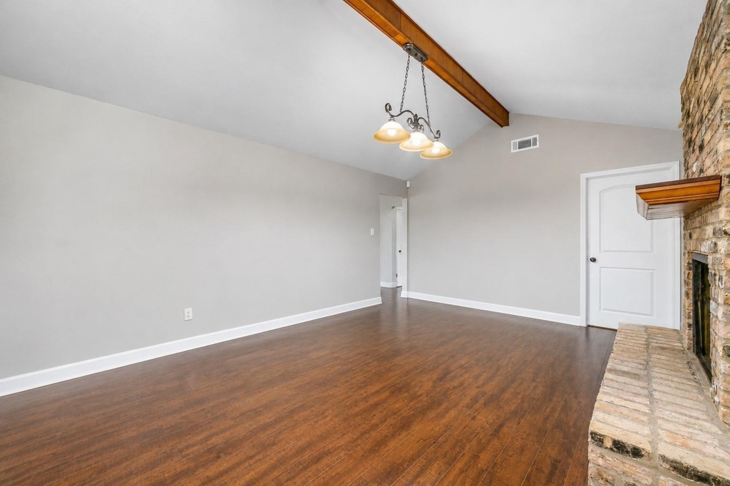 5731 Cheltenham Drive - Photo 11
