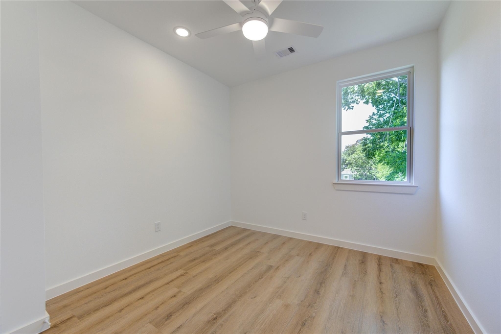 7120 Eastwood Street - Photo 14
