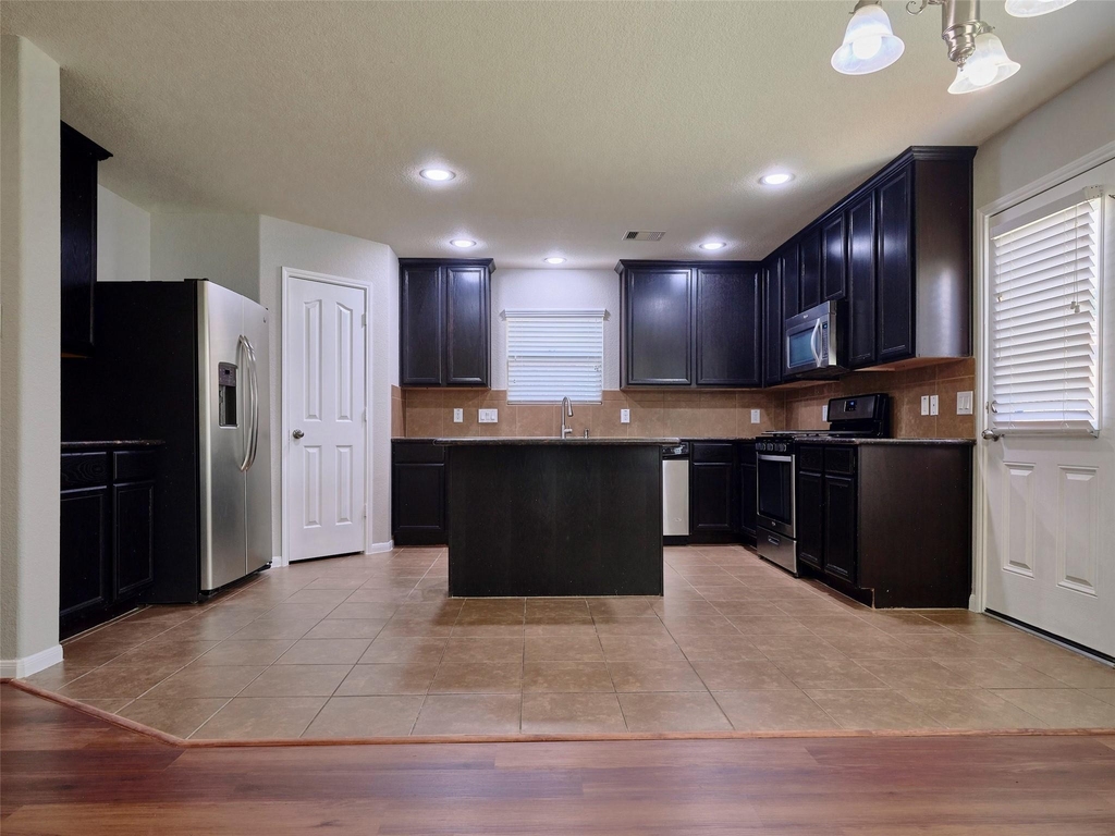 8230 Silent Deep Drive - Photo 10