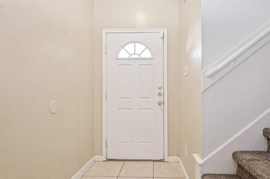 15515 Waldron Circle - Photo 3