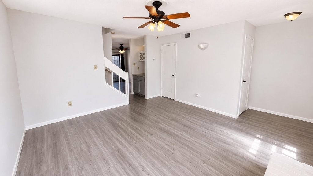 11685 Alief Clodine Road - Photo 5