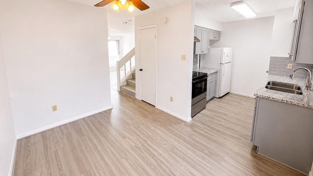 11685 Alief Clodine Road - Photo 9