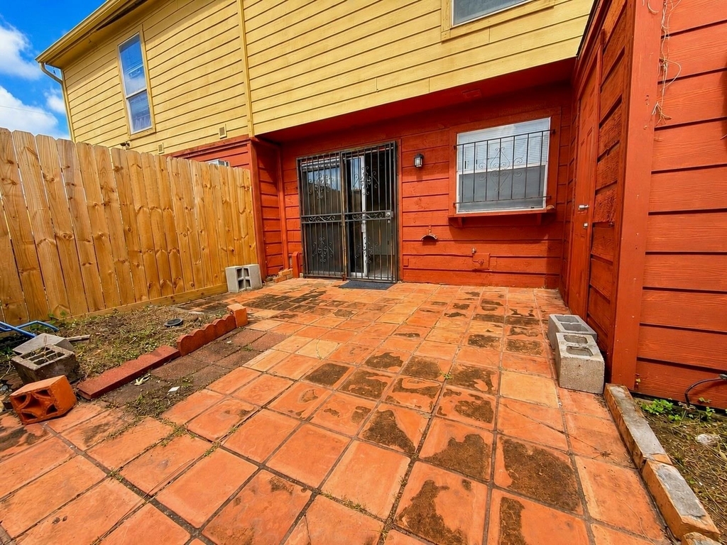 11685 Alief Clodine Road - Photo 32