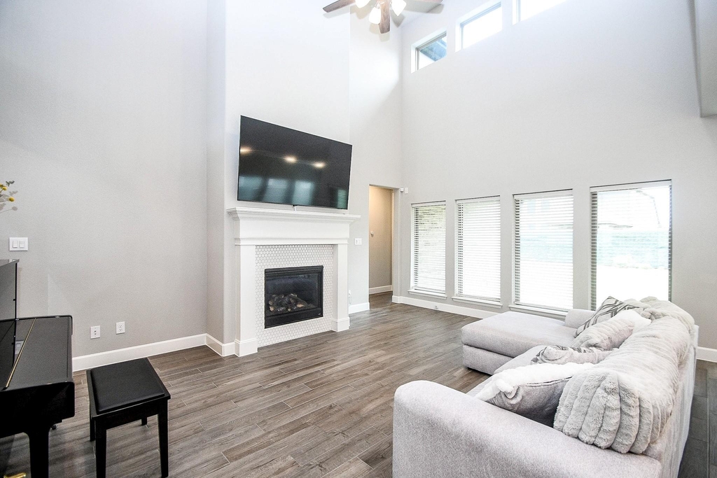 4207 Ana Ridge Lane - Photo 2