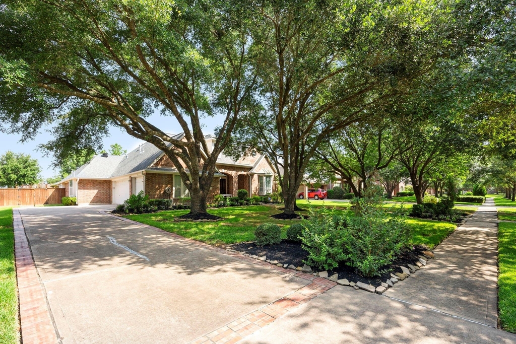 903 Lake Grayson Drive - Photo 2