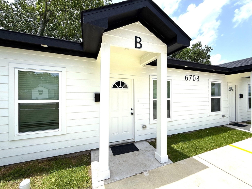 6708 Conley Street - Photo 2
