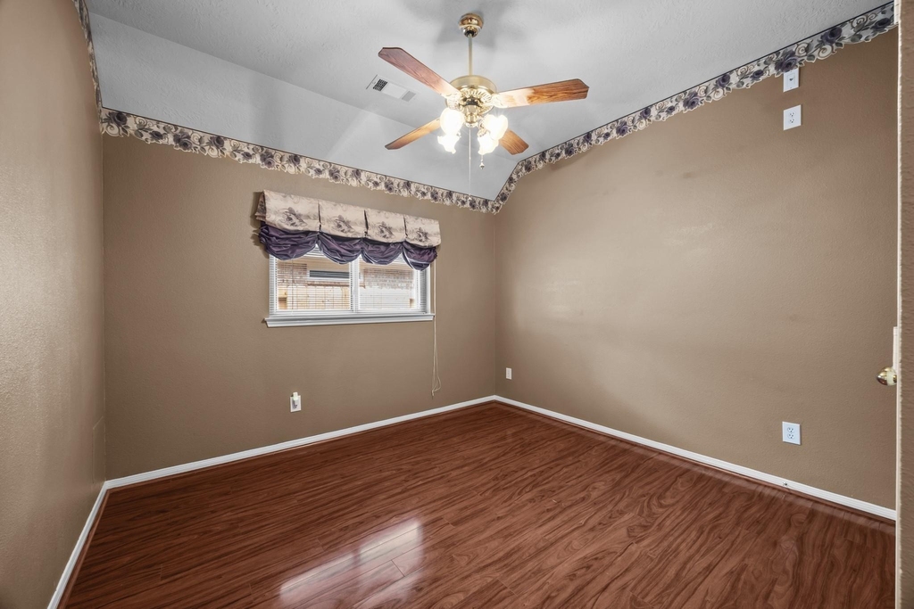 2723 Shelby Drive - Photo 14
