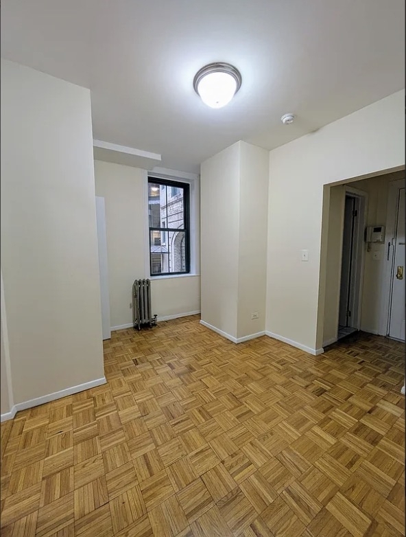 East 79th Street - Photo 7