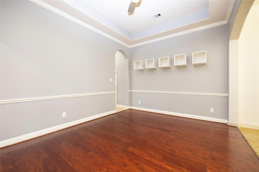 6743 Honeycrest Lane - Photo 5