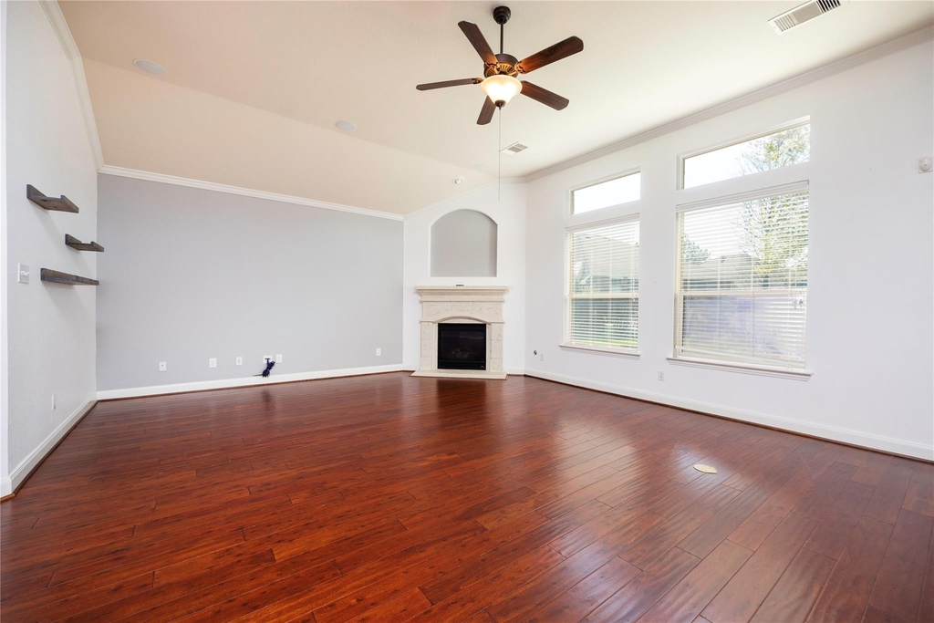 6743 Honeycrest Lane - Photo 4