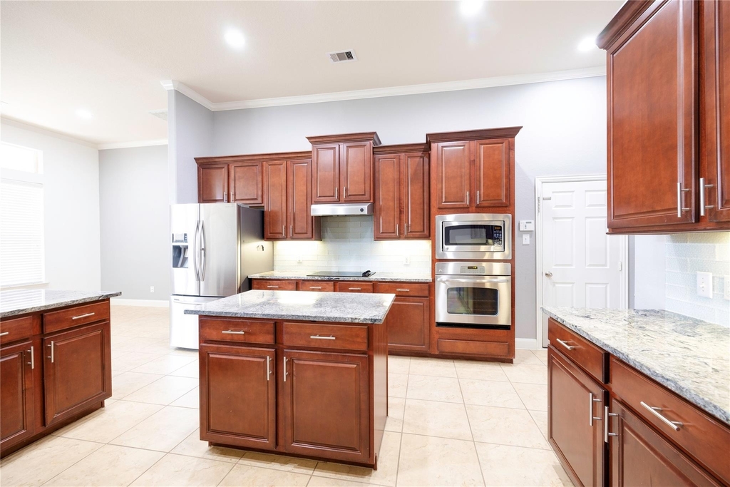 6743 Honeycrest Lane - Photo 3