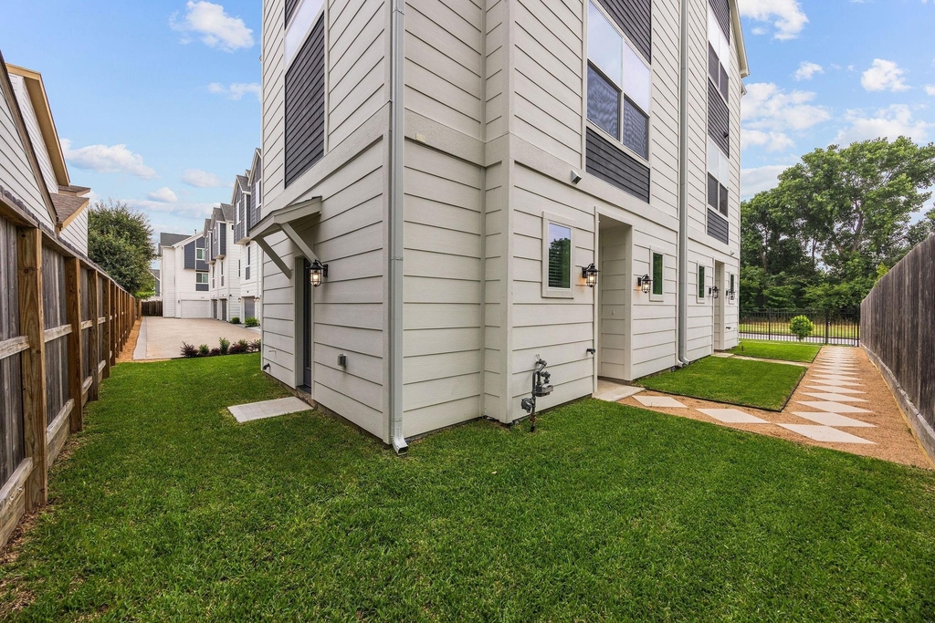 1648 W Tidwell Road - Photo 18
