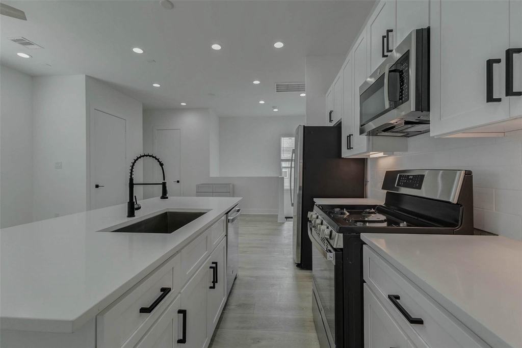 5727 Elysium Street - Photo 15