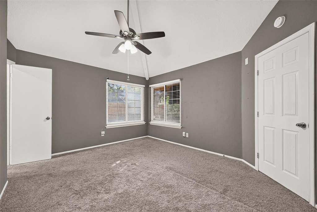 10031 Prospect Hill Drive - Photo 16