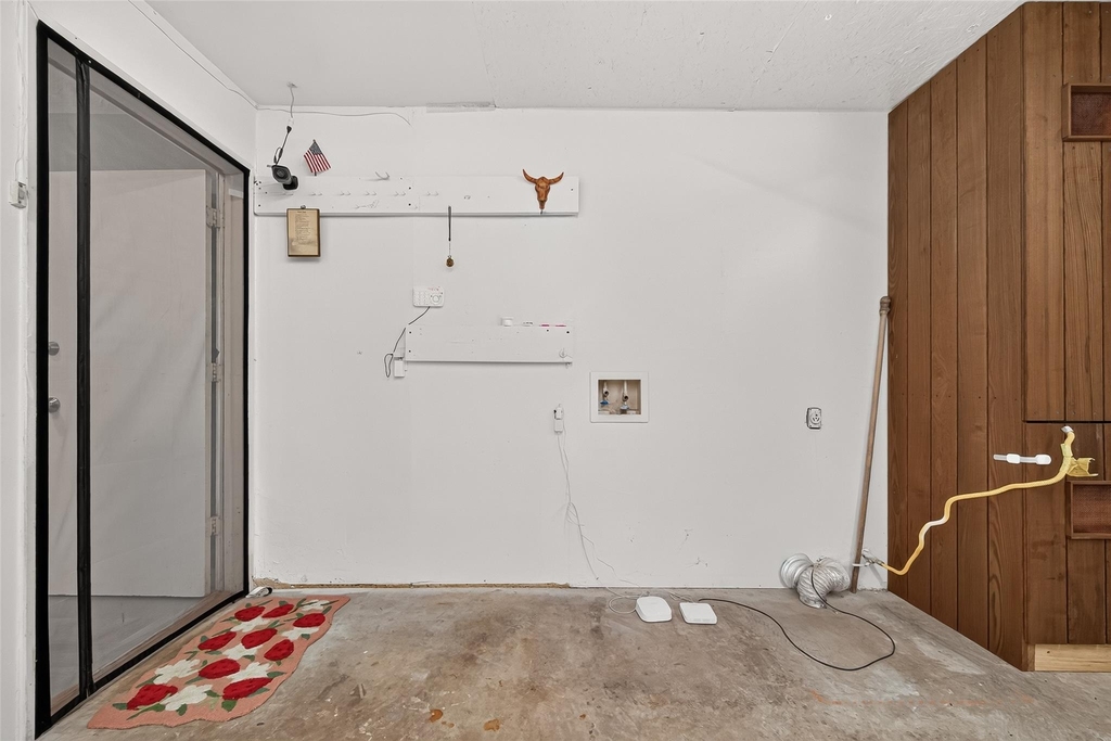 10031 Prospect Hill Drive - Photo 13
