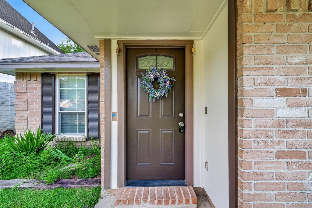 10031 Prospect Hill Drive - Photo 4