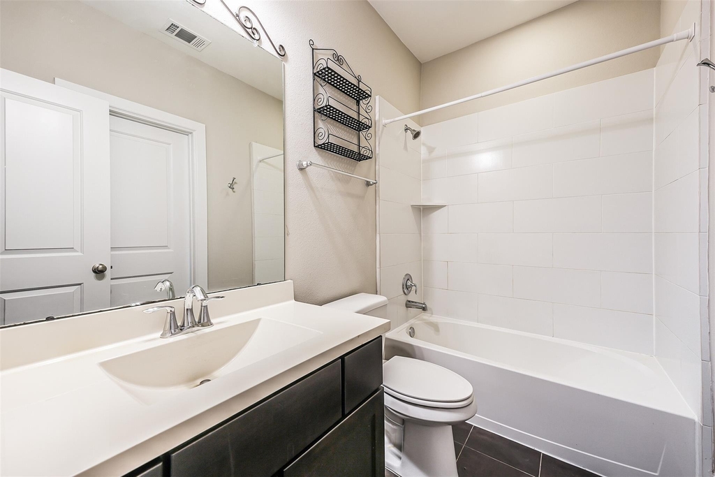 1812 Dennis Street - Photo 5