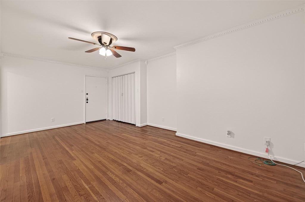 2021 Southgate Boulevard - Photo 9