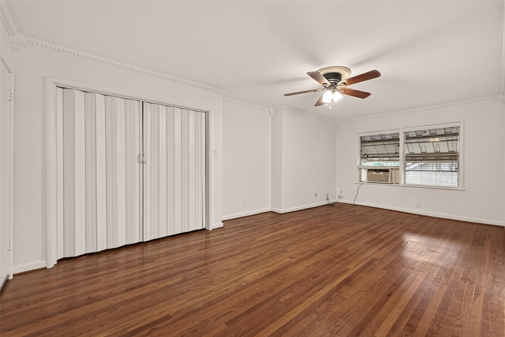 2021 Southgate Boulevard - Photo 8