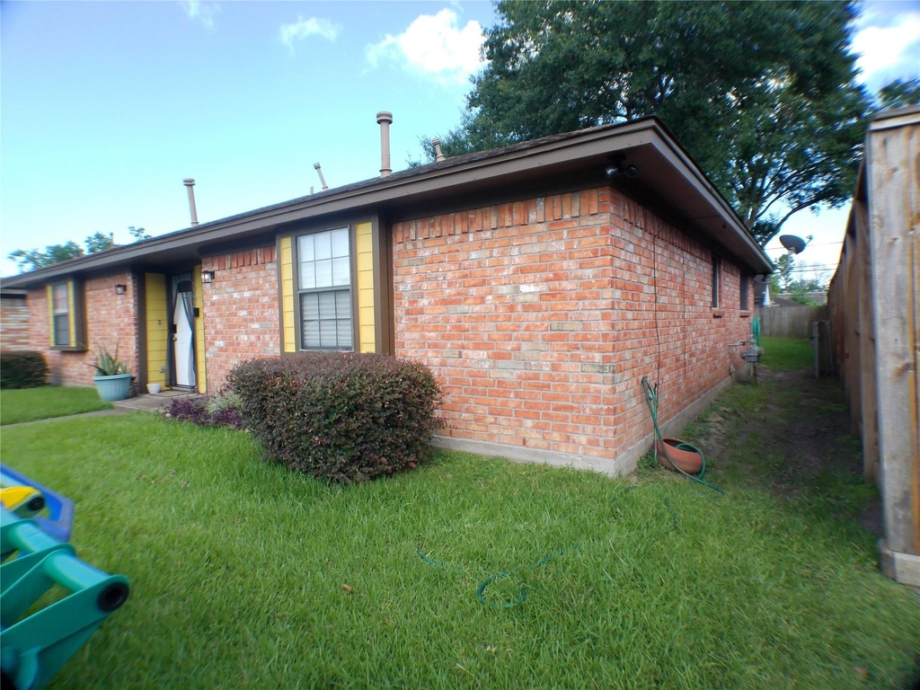 6350 Crestside Drive - Photo 20