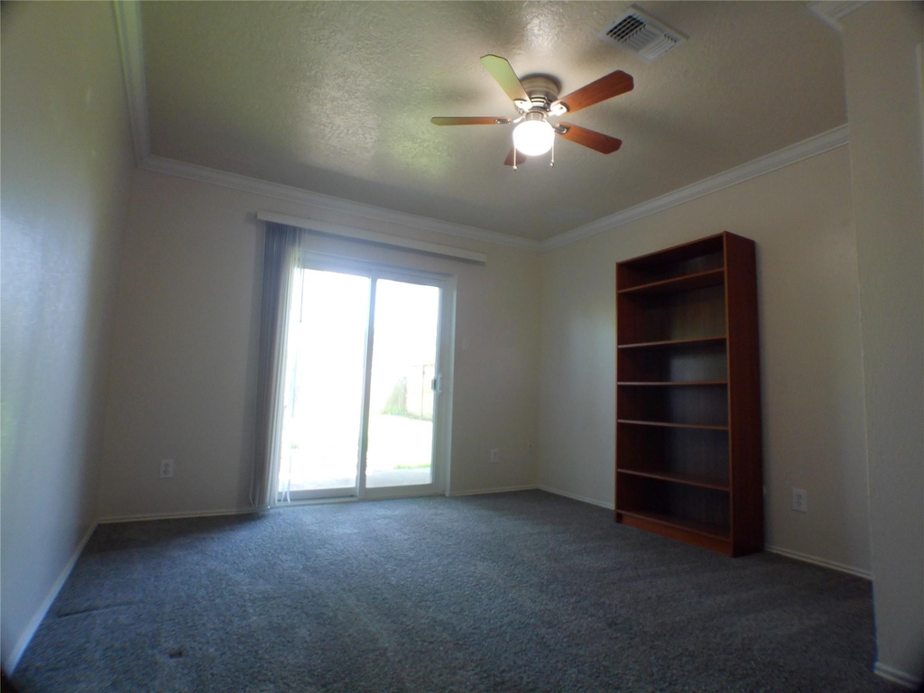 6350 Crestside Drive - Photo 15
