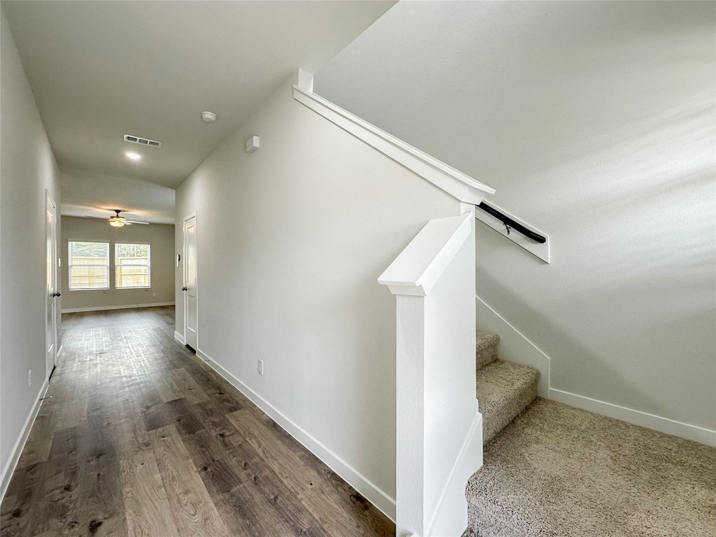 7806 Alset Dr - Photo 3