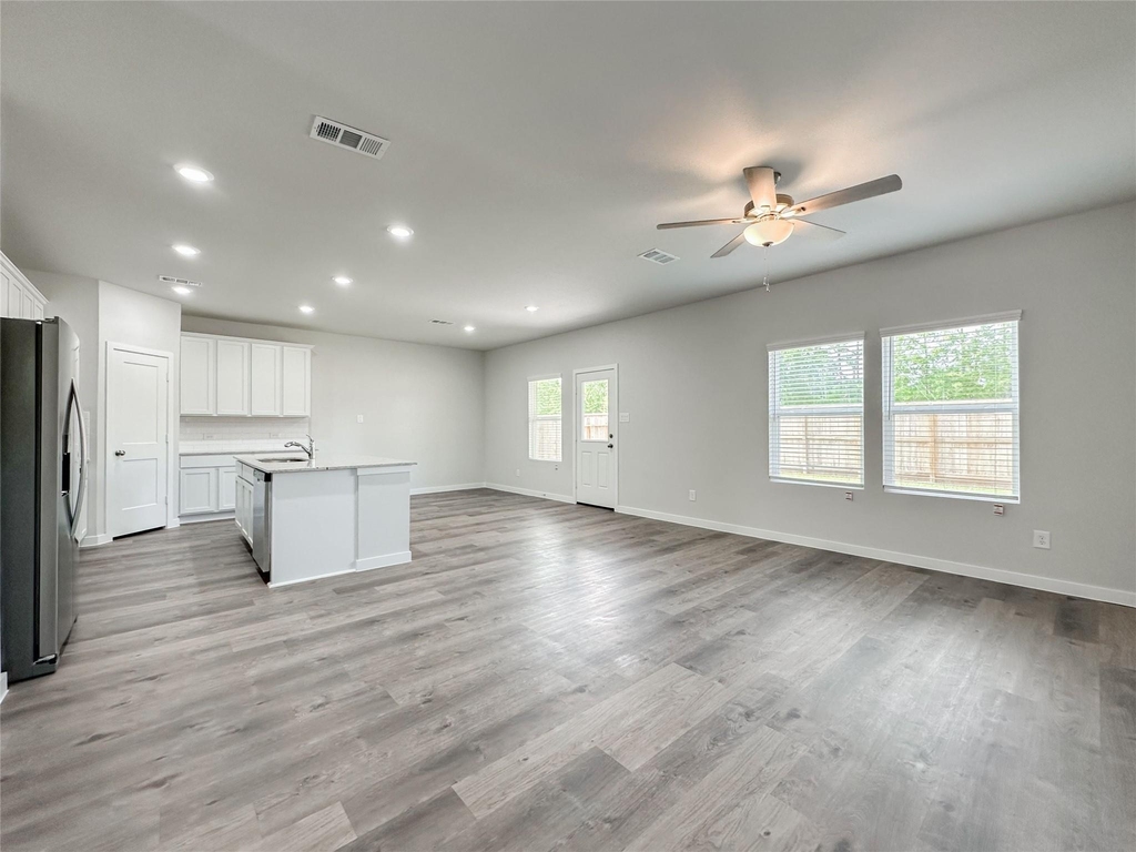 7806 Alset Dr - Photo 4