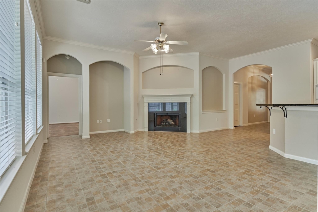 118 Robindale Circle - Photo 5