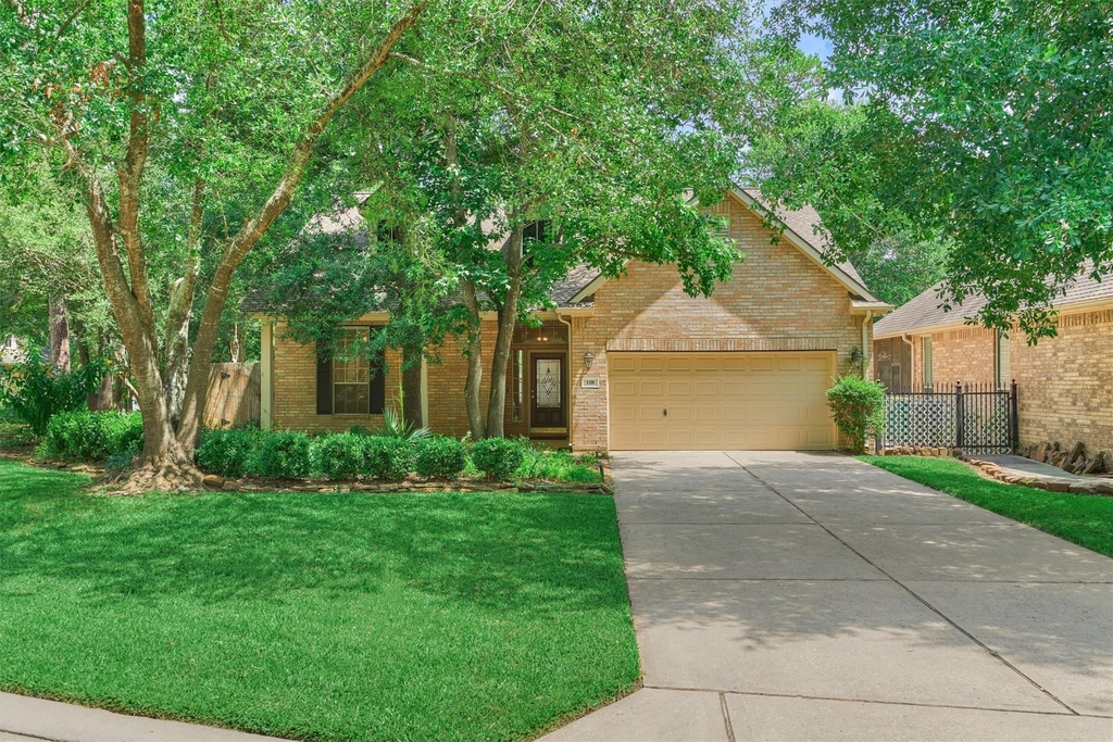 118 Robindale Circle - Photo 0