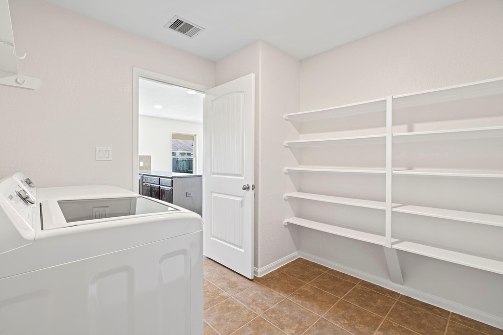 9006 Sasson Boulevard - Photo 29