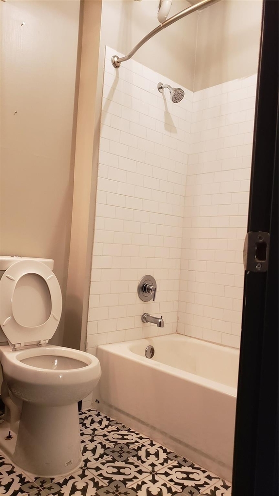 6825 Avenue C - Photo 12