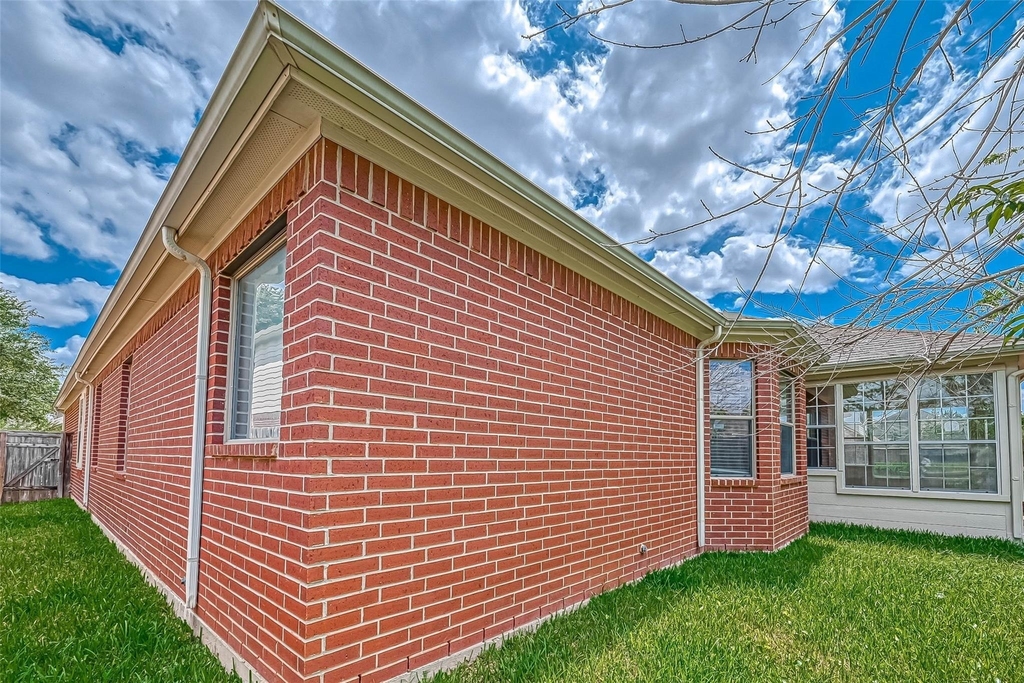 5526 Hazel Berry Way - Photo 31