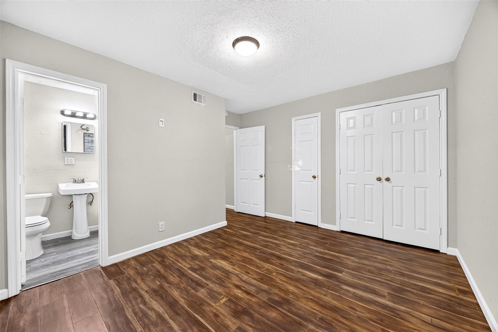 530 Globe Street - Photo 22