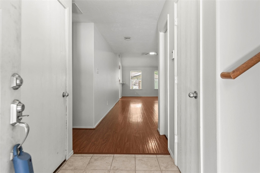 6 Thicket Grove Place - Photo 4
