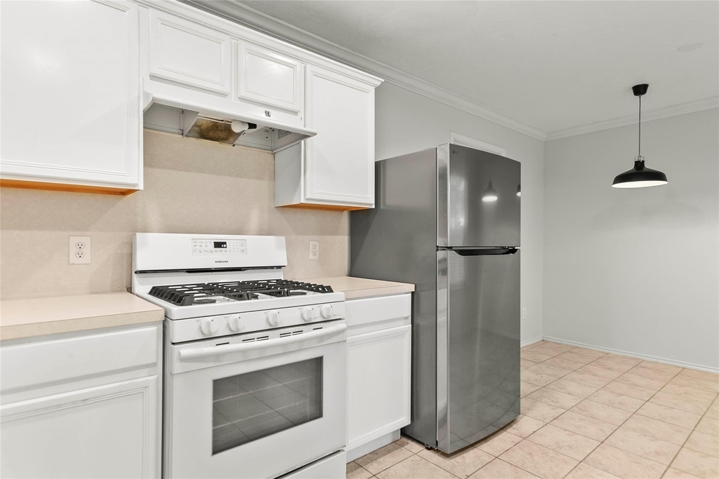 6 Thicket Grove Place - Photo 10