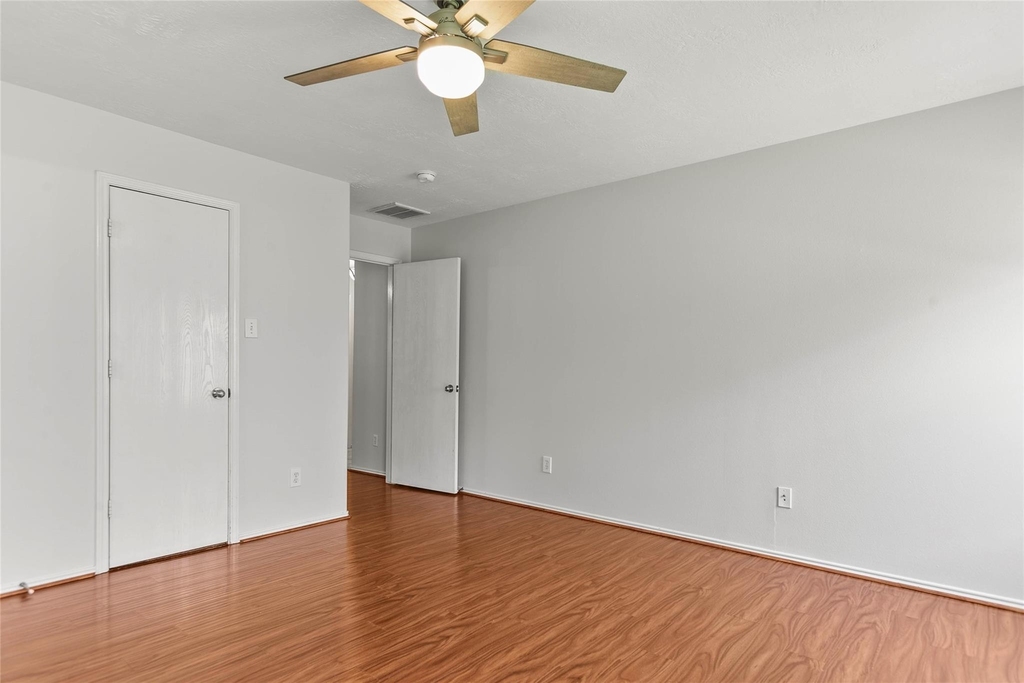 6 Thicket Grove Place - Photo 17