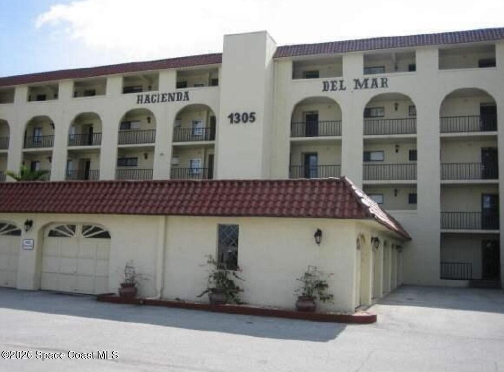 1305 S Atlantic Avenue - Photo 1