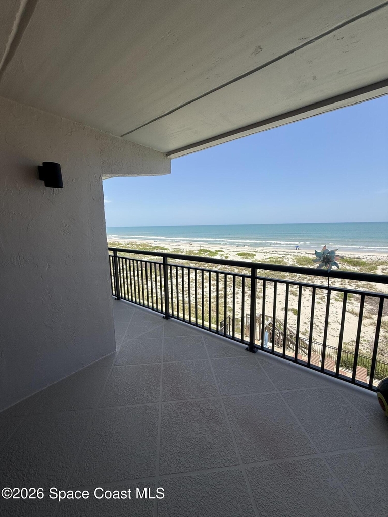 1305 S Atlantic Avenue - Photo 0