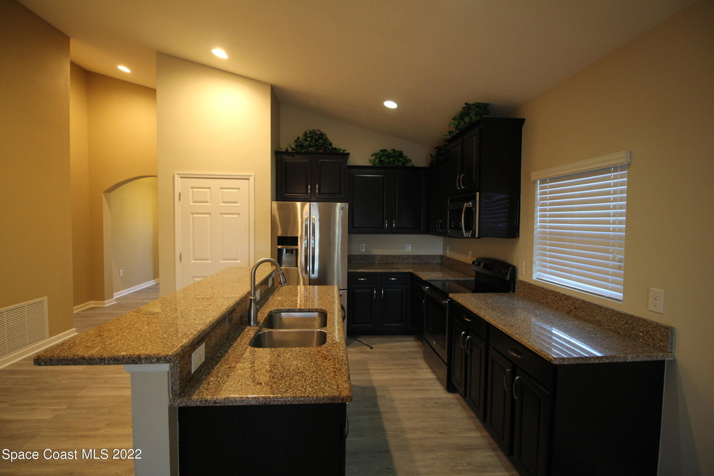 2448 Snapdragon Drive Nw - Photo 8