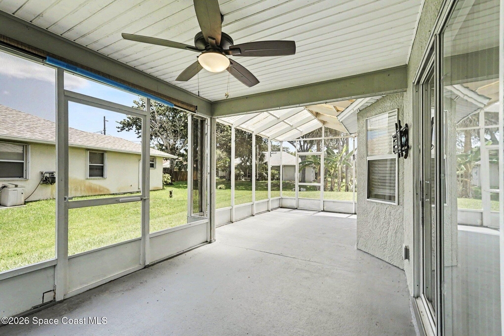 880 Vocelle Avenue - Photo 18