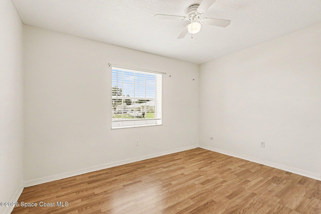 880 Vocelle Avenue - Photo 16