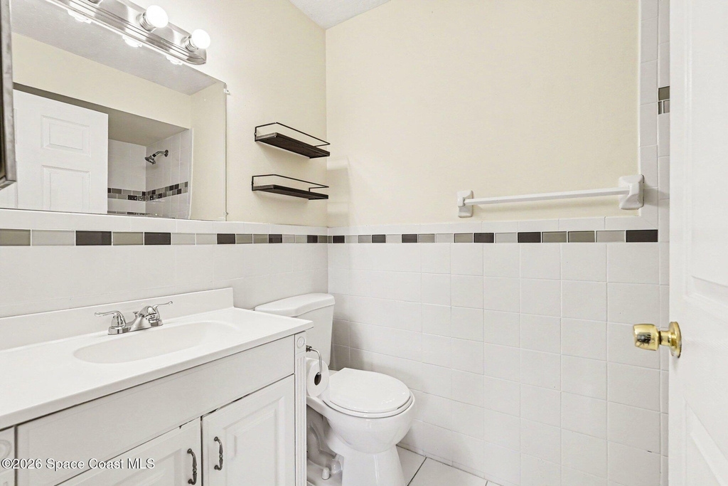 880 Vocelle Avenue - Photo 13